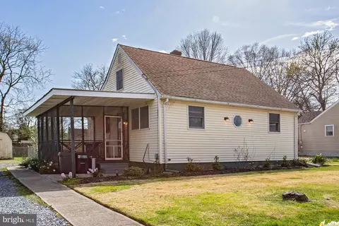3 Davis Ave, Pennsville, NJ 08070