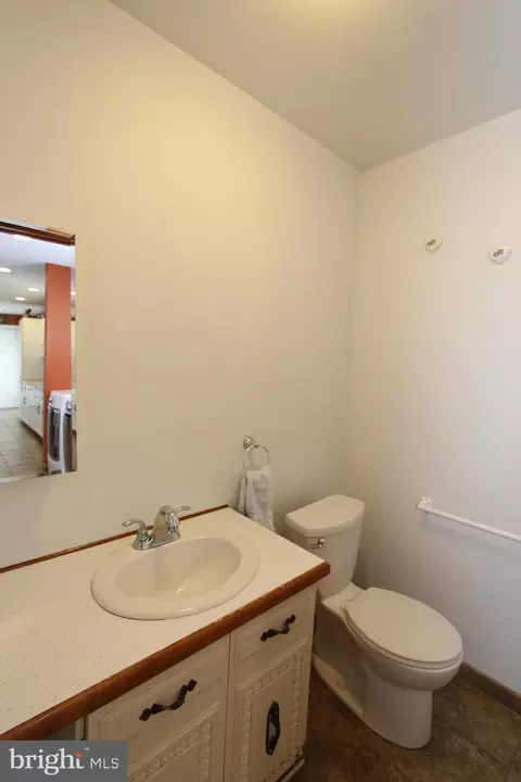 Bath - 9 Dorrell Ln, Alloway, NJ 08001 photo 3 of 3