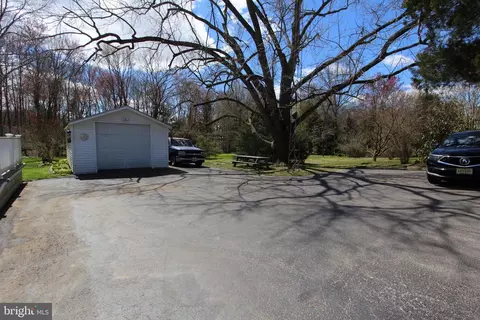 Exterior - 9 Dorrell Ln, Alloway, NJ 08001 photo 4 of 5