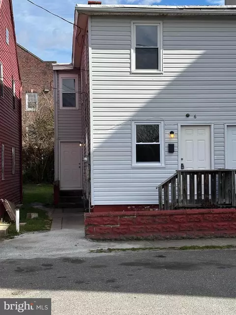 6 Belden St, Salem, NJ 08079