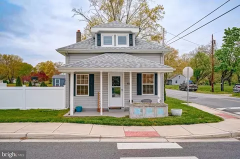 61 Salem Dr, Pennsville, NJ 08070
