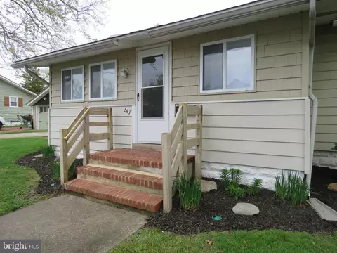 247 G St, Carneys Point, NJ 08069