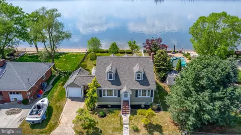 37 Delaware Dr, Penns Grove, NJ 08069