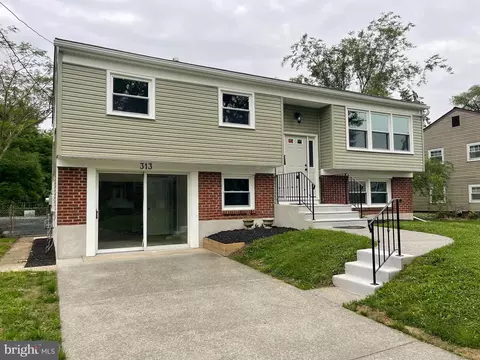 313 Justice Dr, Carneys Point, NJ 08069