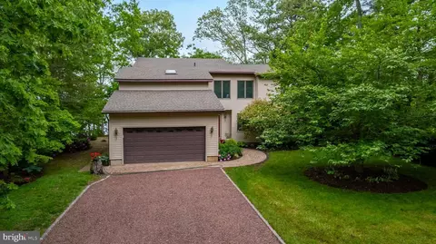 14 Parvin Dr, Pittsgrove, NJ 08318