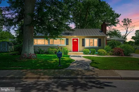 8 Colson Ct, Woodstown, NJ 08098