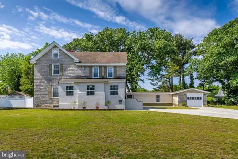 281 Cleveland Ave, Carneys Point, NJ 08069