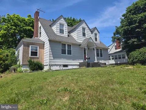 266 Pine St, Penns Grove, NJ 08069