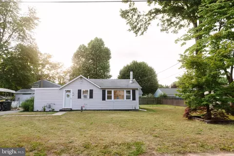 9 Narcissus Rd, Pennsville, NJ 08070