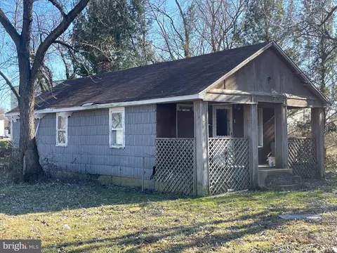 21 N Smith Ave, Penns Grove, NJ 08069