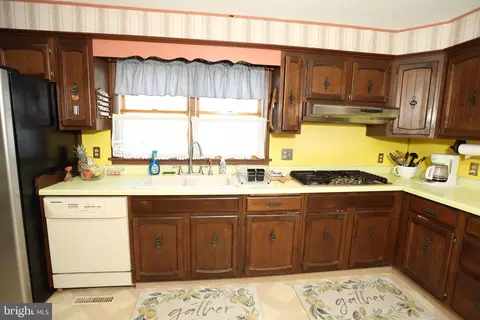 Kitchen - 41 8th St, Salem, NJ 08079 photo 3 of 6