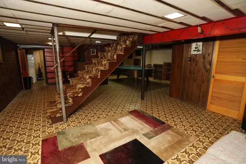 Entry Way - 41 8th St, Salem, NJ 08079 photo 1 of 2