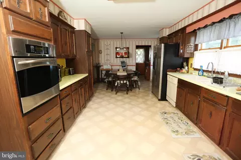 Kitchen - 41 8th St, Salem, NJ 08079 photo 1 of 6