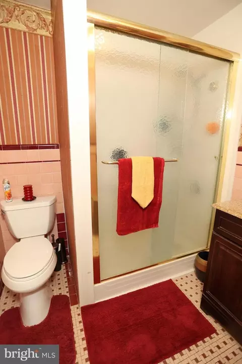 Bath - 41 8th St, Salem, NJ 08079 photo 3 of 4