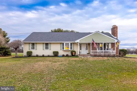 63 S Railroad Ave, Pedricktown, NJ 08067