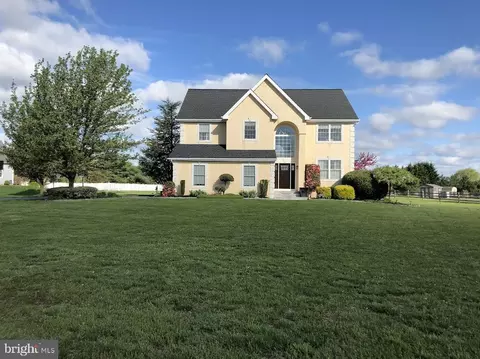 25 Two Penny Run, Pilesgrove, NJ 08098