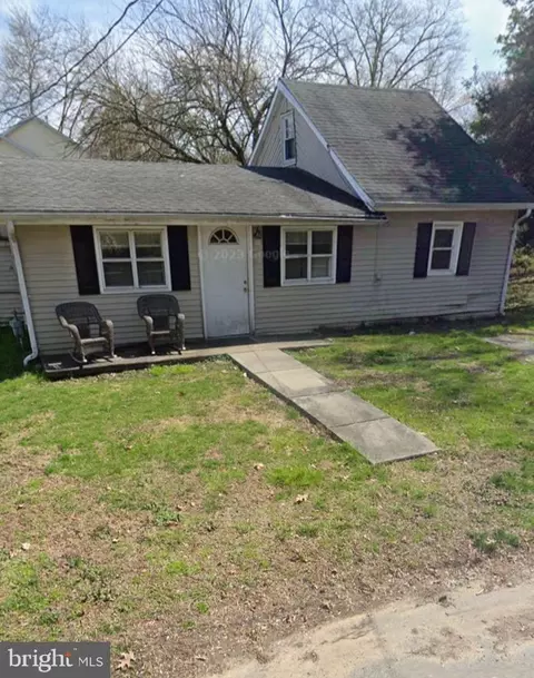 22 Elm Rd, Pennsville, NJ 08070