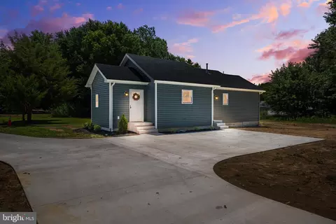 123 Illinois Rd, Pennsville, NJ 08070