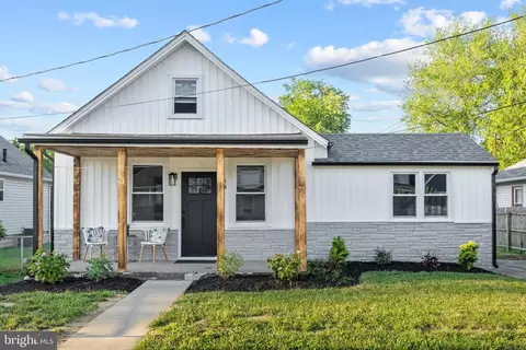 16 Broad St, Deepwater, NJ 08023