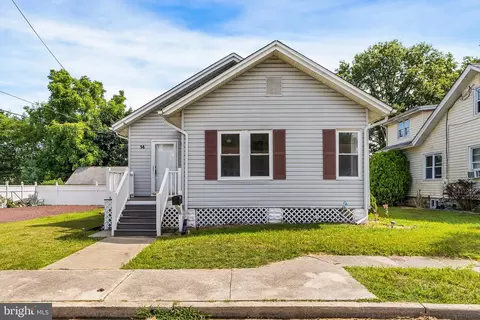 14 Maple Ave, Pennsville, NJ 08070