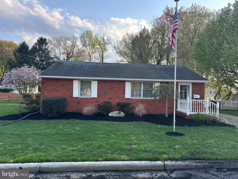 31 Maryland Ave, Pennsville, NJ 08070