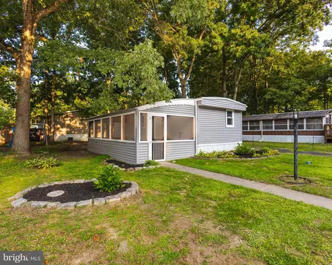 25 Hazelwood Dr, Pittsgrove, NJ 08318