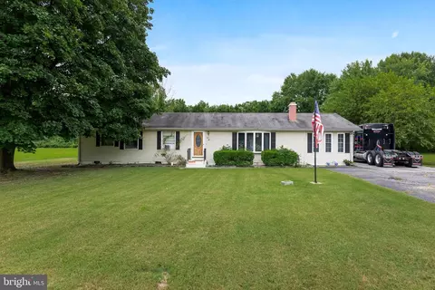 285 S Golfwood Ave, Penns Grove, NJ 08069
