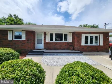 121 Eaton Rd, Pennsville, NJ 08070