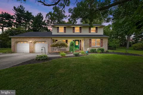 17 K Dr, Pennsville, NJ 08070