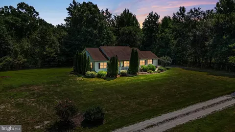 162 Wild Oaks Dr, Salem, NJ 08079