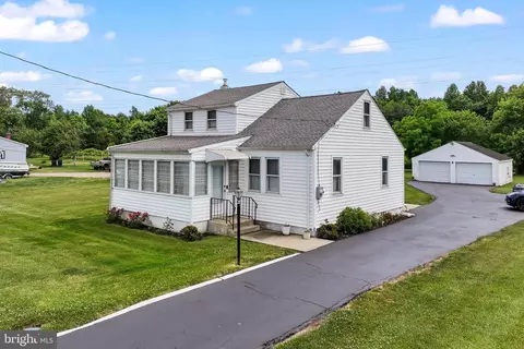 385 Bailey St, Woodstown, NJ 08098