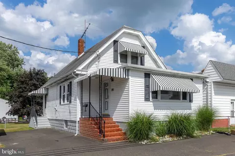 215 E Main St, Penns Grove, NJ 08069