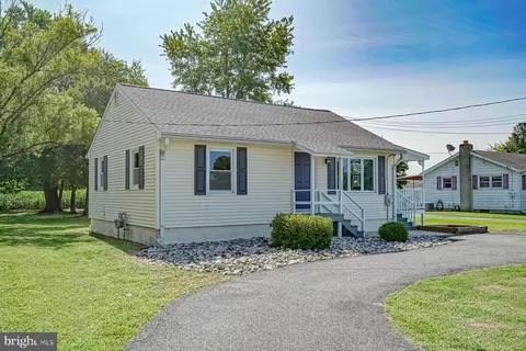 340 S Hook Rd, Pennsville, NJ 08070