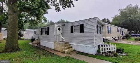 1 Victory Ave #53, Pennsville, NJ 08070