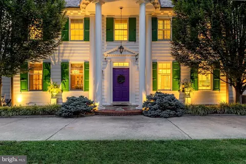 26 Delaware Ave, Penns Grove, NJ 08069