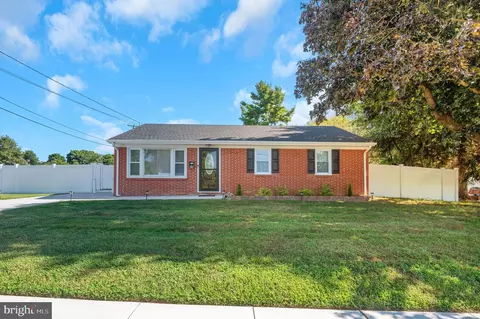 28 Bailey St, Woodstown, NJ 08098