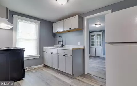 8-10 S Smith Ave, Penns Grove, NJ 08069
