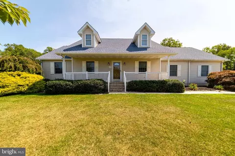 17 Melissa Ln, Pilesgrove, NJ 08098