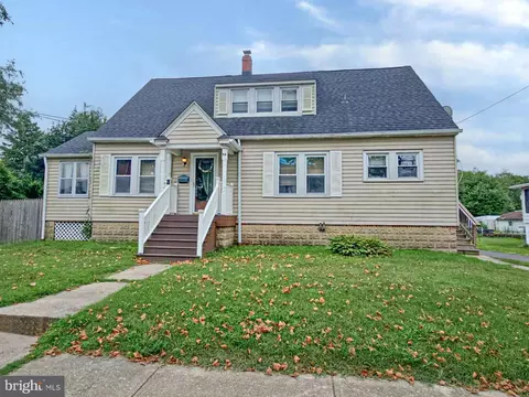 9 9a Zane St, Pennsville, NJ 08070