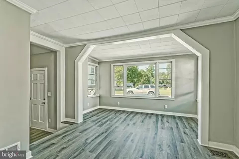 Living - 12 Cedar St, Alloway, NJ 08001 photo 2 of 3
