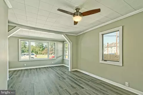 Living - 12 Cedar St, Alloway, NJ 08001 photo 1 of 3