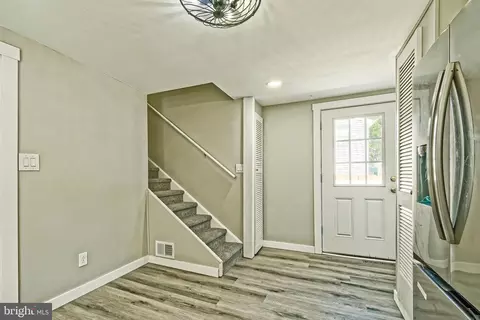 Entry Way - 12 Cedar St, Alloway, NJ 08001 photo 4 of 4