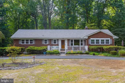 62 Laurel Ln, Pilesgrove, NJ 08098
