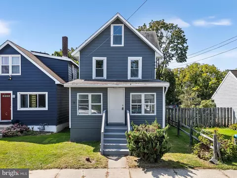 19 N Broad St, Penns Grove, NJ 08069