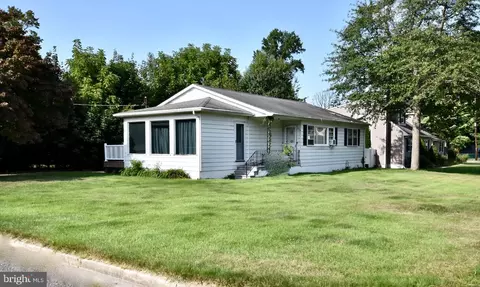173 S Washington Dr, Pennsville, NJ 08070
