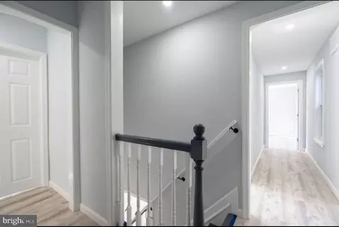 Entry Way - 8 Eakin St, Salem, NJ 08079 photo 6 of 8