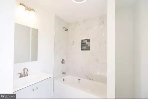 Bath - 8 Eakin St, Salem, NJ 08079 photo 1 of 4