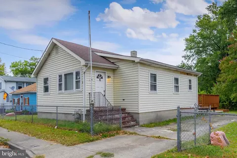 10 Plant St, Deepwater, NJ 08023