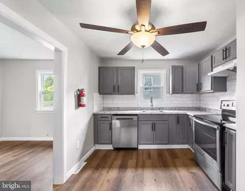 53 Old Salem Rd, Woodstown, NJ 08098