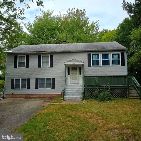 108 Wisteria Ln, Penns Grove, NJ 08069